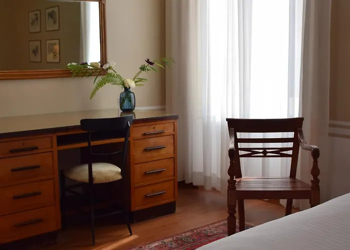 Lancelot Hotel
